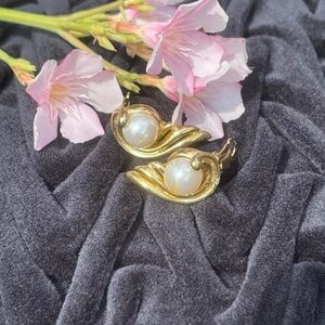 Vintage Signature Marvella Swirl GoldTone Faux Pearl Clip On Earrings